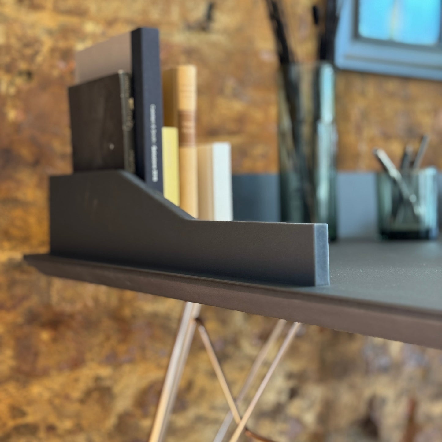 derSekretär Linolium/ MDF schwarz durchgefäbt