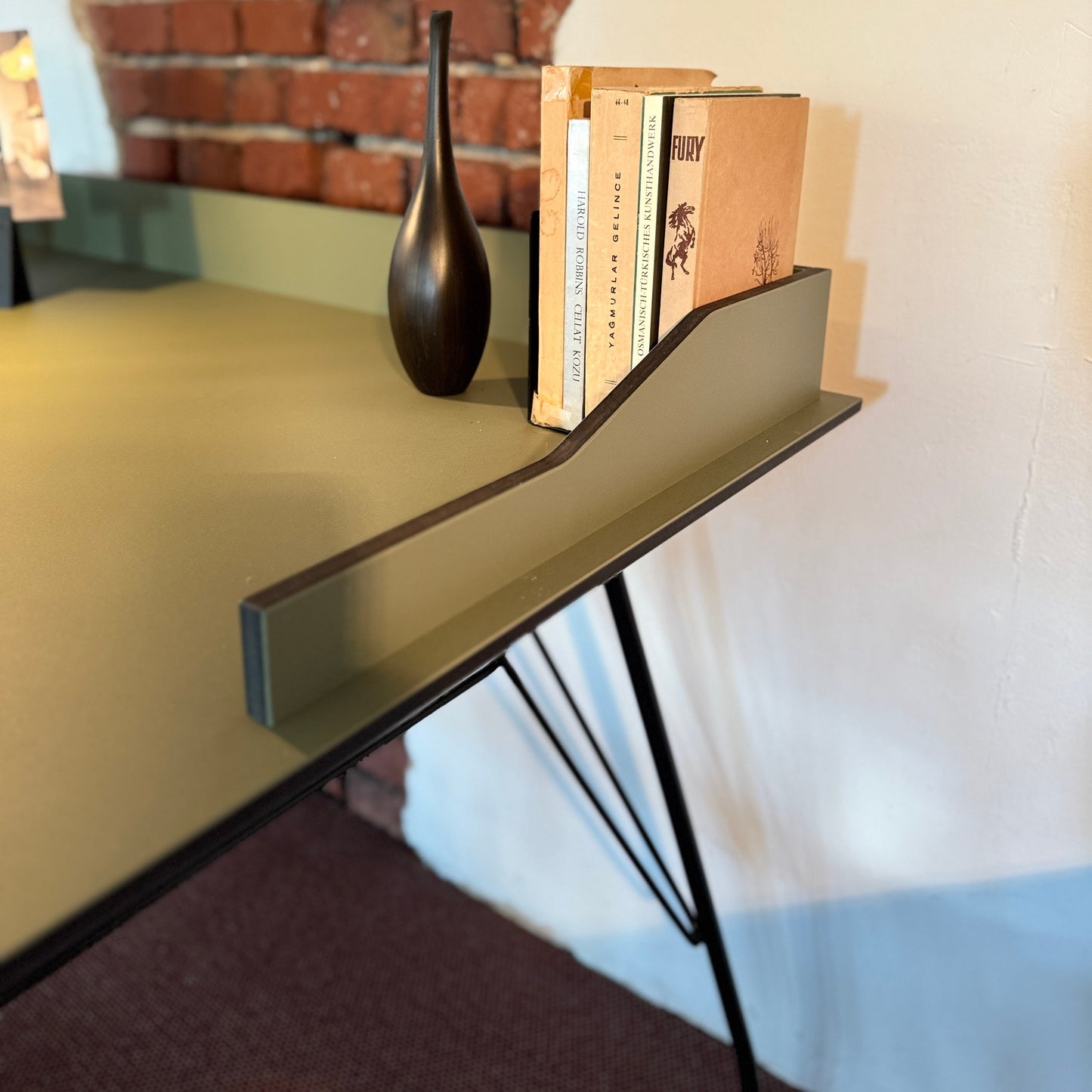 derSekretär Linolium/ MDF schwarz durchgefäbt