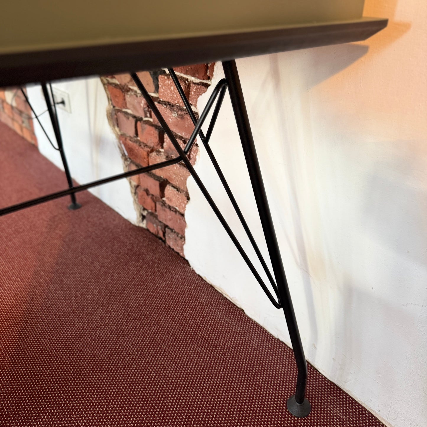 derSekretär Linolium/ MDF schwarz durchgefäbt